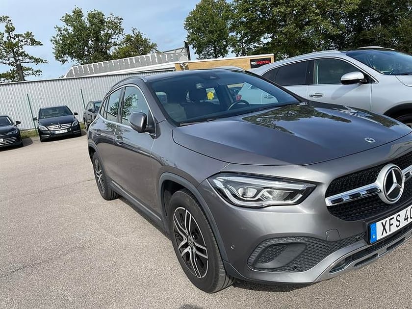 Bild 2 av Mercedes-Benz GLA 200 d 4MATIC