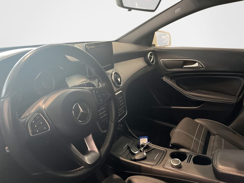 Bild 5 av Mercedes-Benz CLA 200 d Shooting Brake 4MATIC