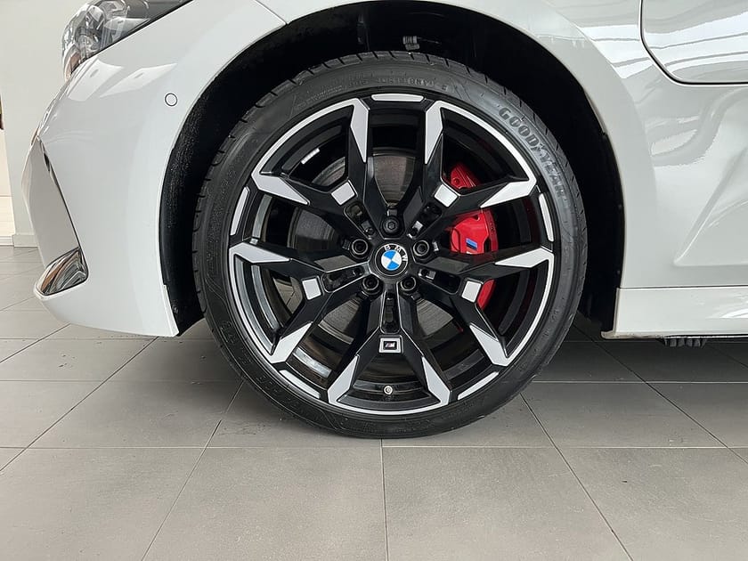 Bild 4 av BMW 330e xDrive Sedan