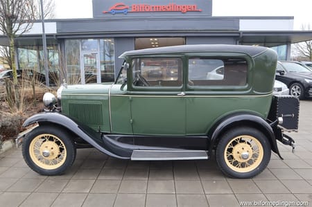 Ford Model A Fordor 3-fönsters Sedan