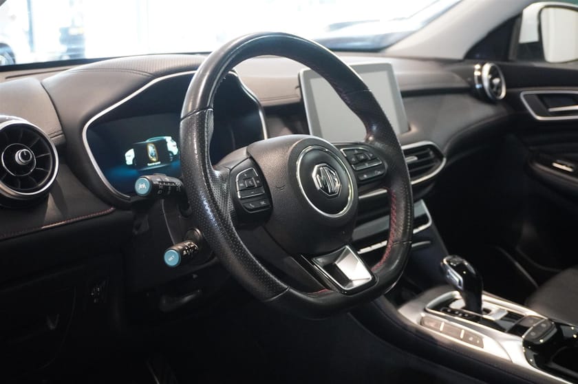 Bild 2 av MG EHS PHEV