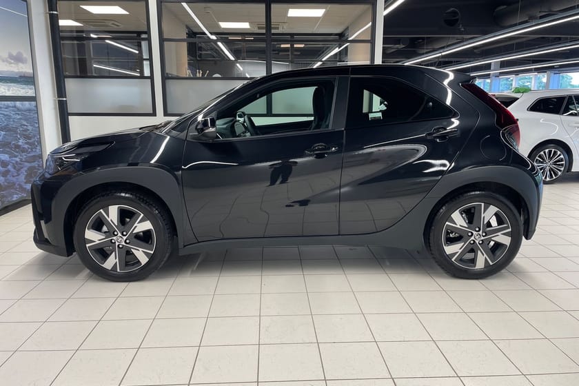 Bild 3 av Toyota Aygo X Hybrid