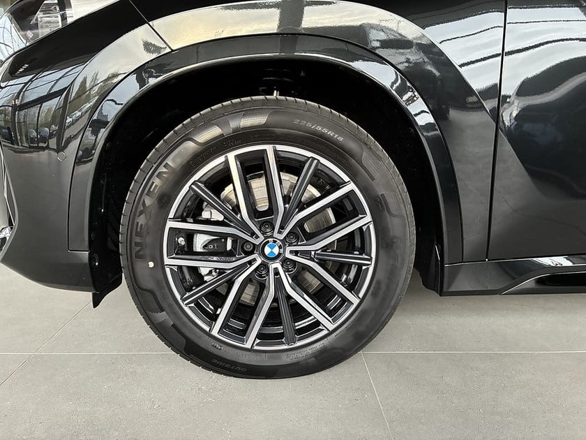 Bild 4 av BMW iX1 xDrive30