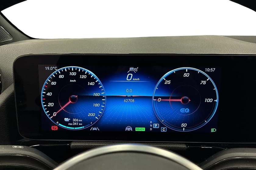 Bild 5 av Mercedes-Benz EQA 300 4MATIC