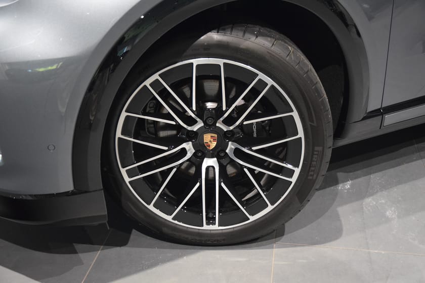 Bild 2 av Porsche Cayenne Electric