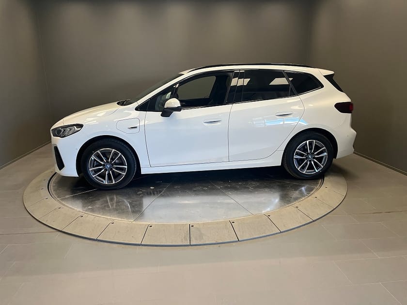 Bild 2 av BMW 230e xDrive Active Tourer