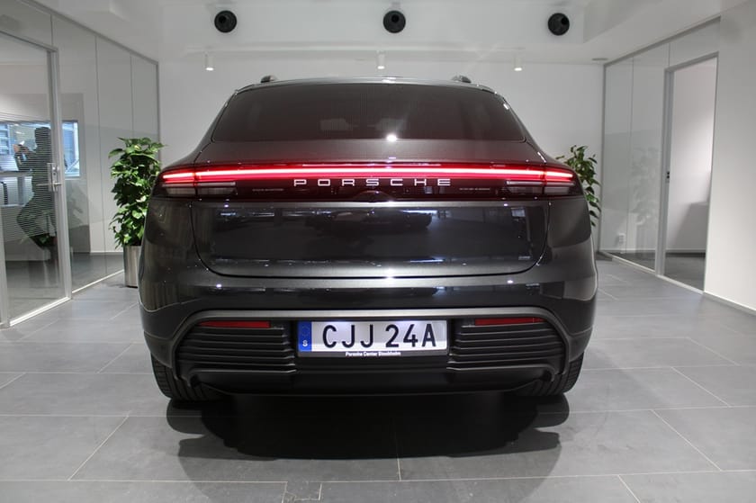 Bild 2 av Porsche Macan Electric