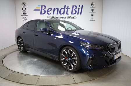 BMW 550e xDrive Sedan