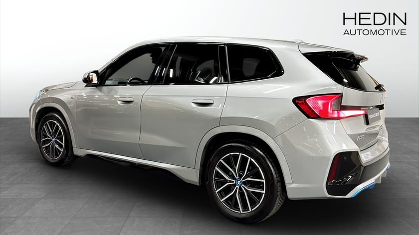 Bild 2 av BMW iX1 xDrive30