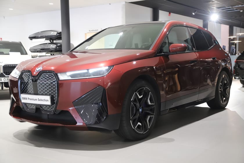 Bild 1 av BMW iX xDrive40