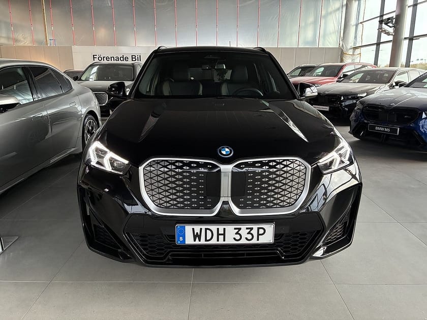 Bild 2 av BMW iX1 xDrive30