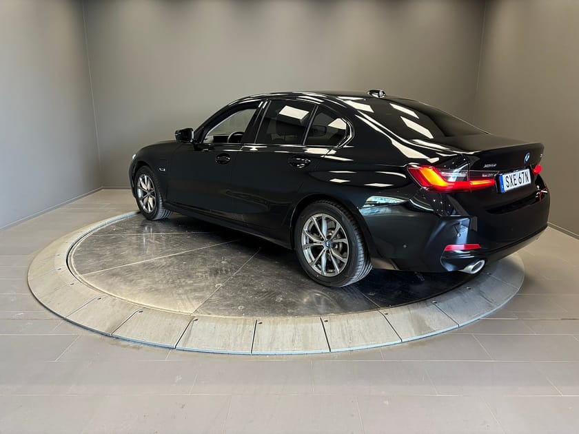 Bild 3 av BMW 330e xDrive Sedan