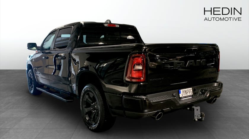 Bild 2 av RAM 1500 Dubbelhytt 5'7" box