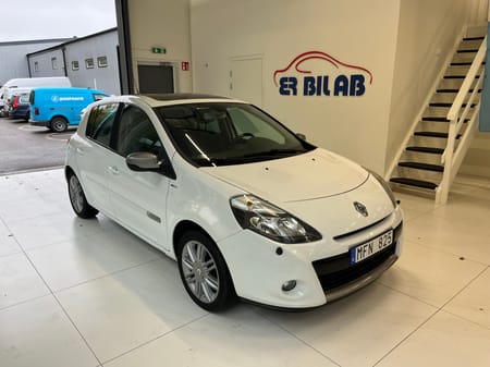 Renault Clio  Halvkombi