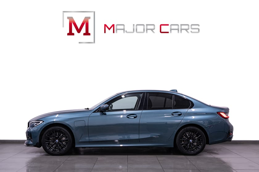 Bild 3 av BMW 330e xDrive Sedan