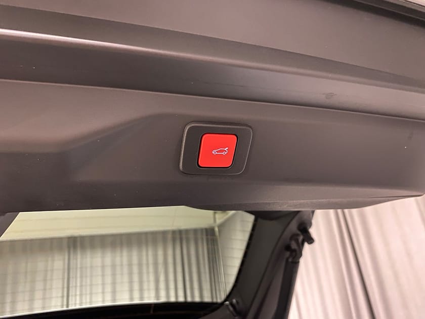 Bild 4 av Peugeot 3008 Hybrid 145