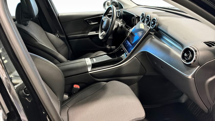 Bild 3 av Mercedes-Benz GLC 300 d e 4MATIC