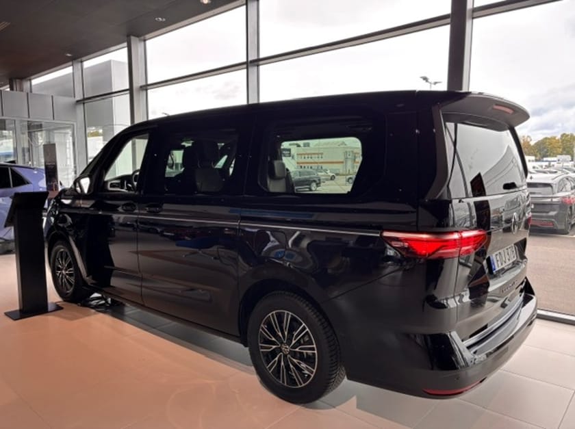 Bild 2 av Volkswagen Multivan eHybrid 4M
