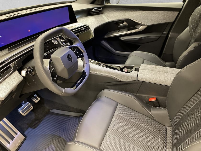 Bild 2 av Peugeot 3008 Hybrid 145
