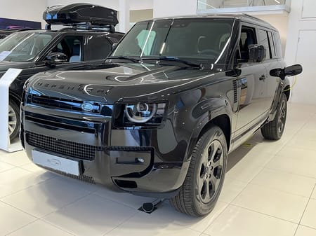 Land Rover Defender P300e PHEV