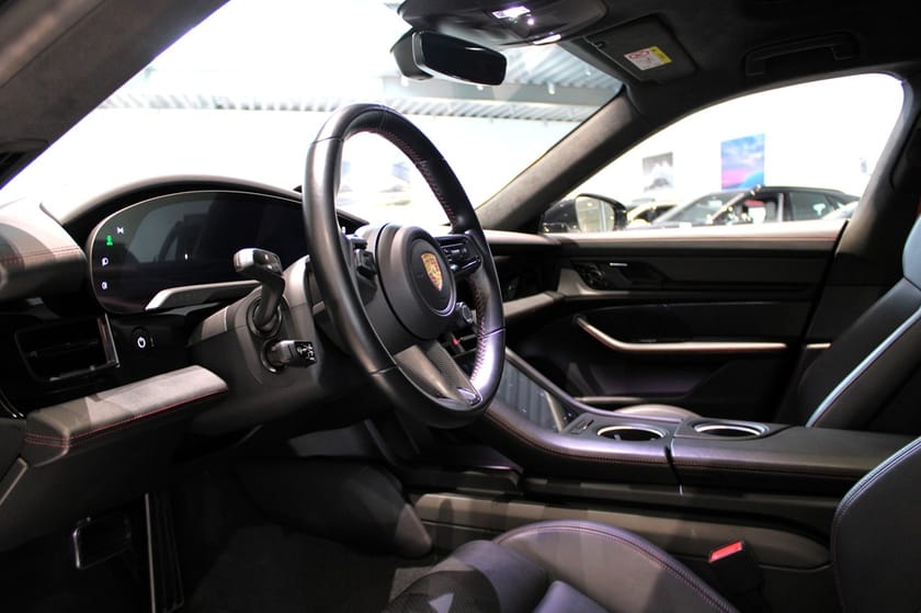Bild 3 av Porsche Taycan Turbo Cross Turismo