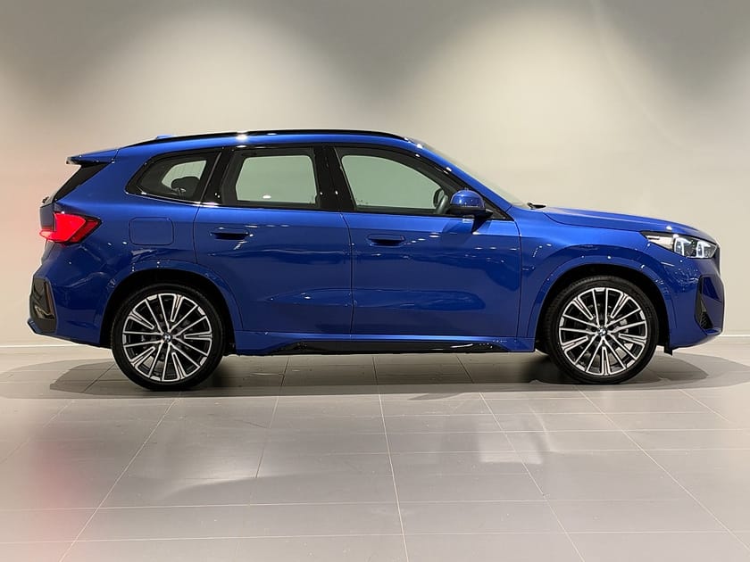 Bild 3 av BMW iX1 eDrive20