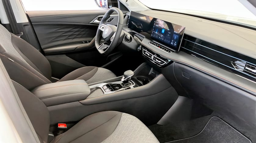 Bild 3 av MG HS PHEV