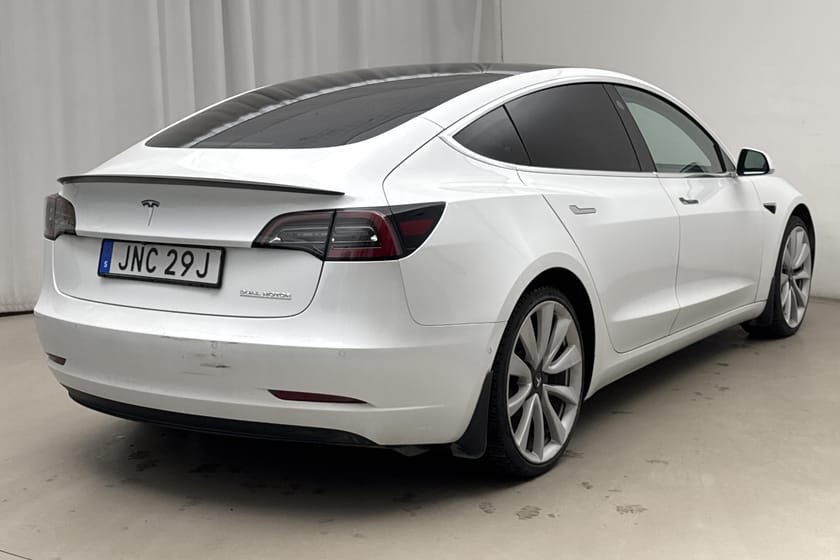 Bild 3 av Tesla Model 3 Performance