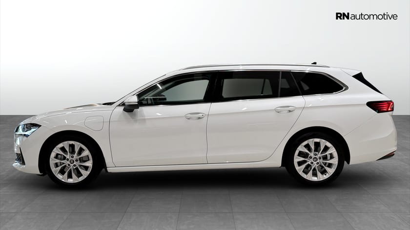 Bild 2 av Škoda Superb iV Kombi
