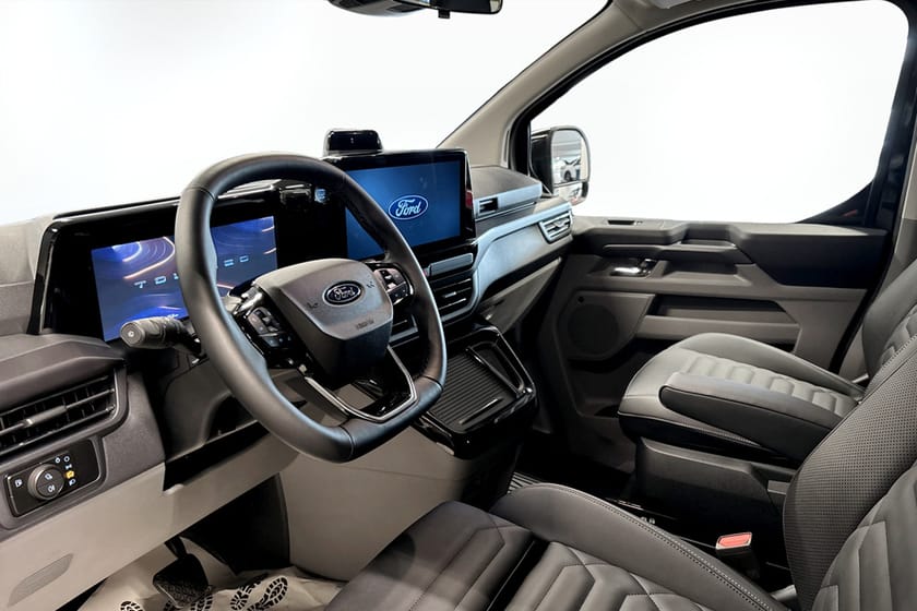 Bild 4 av Ford Tourneo Custom 340 Plug-in Hybrid