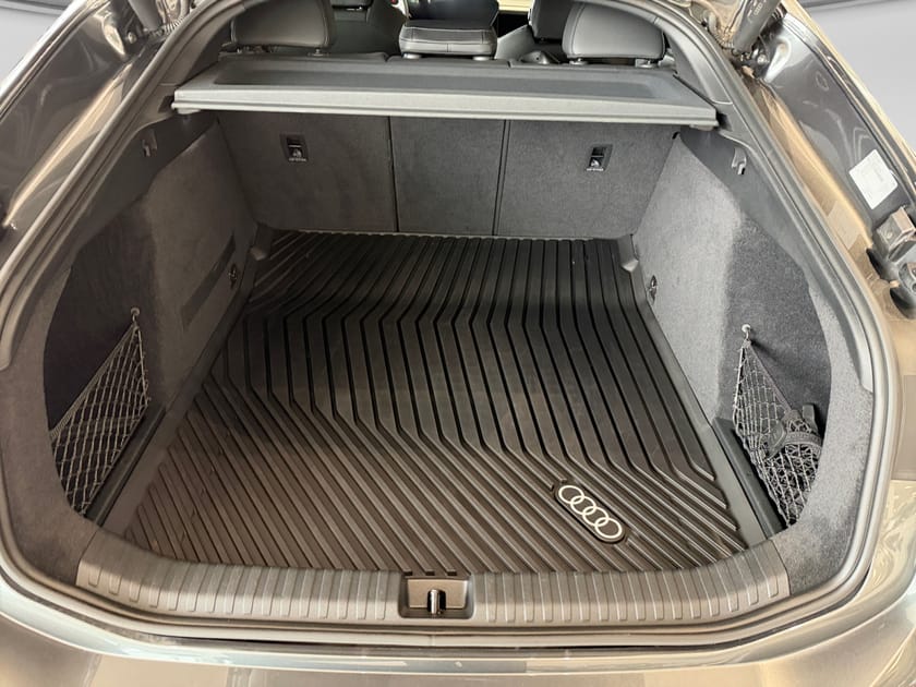 Bild 4 av Audi S6 Sportback e-tron