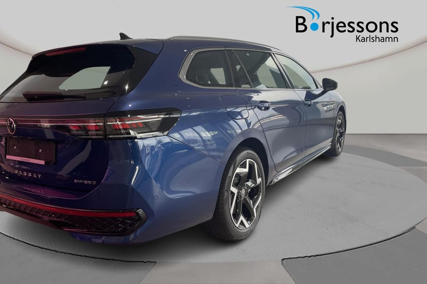 Bild 3 av Volkswagen Passat Sportscombi eHybrid R-Line 272hk DSG