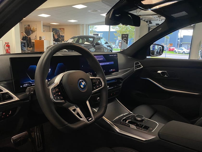 Bild 4 av BMW 330e xDrive Touring