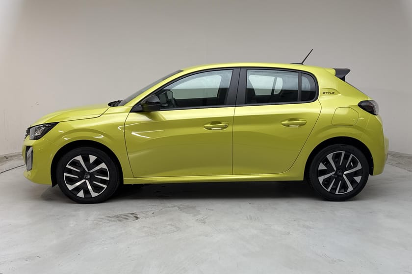 Bild 2 av Peugeot 208 HYBRID 100