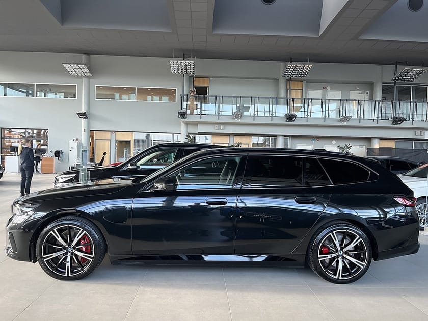 Bild 3 av BMW 550e xDrive Touring