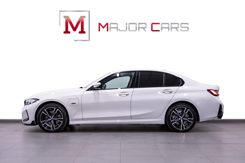Bild 3 av BMW 330e xDrive Sedan