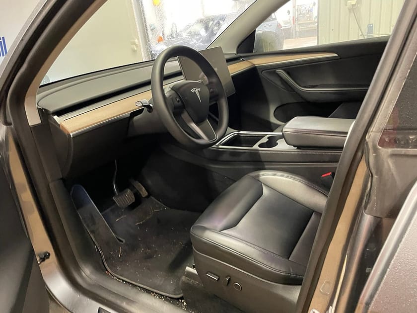 Bild 5 av Tesla Model Y Long Range AWD