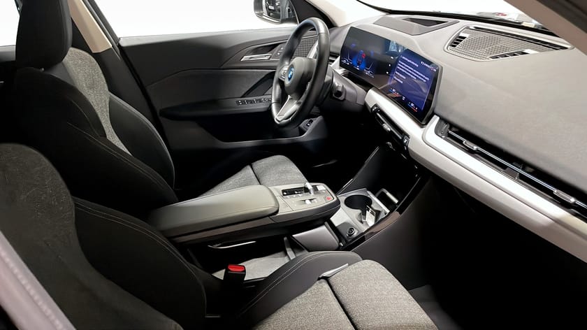 Bild 3 av BMW X1 xDrive25e