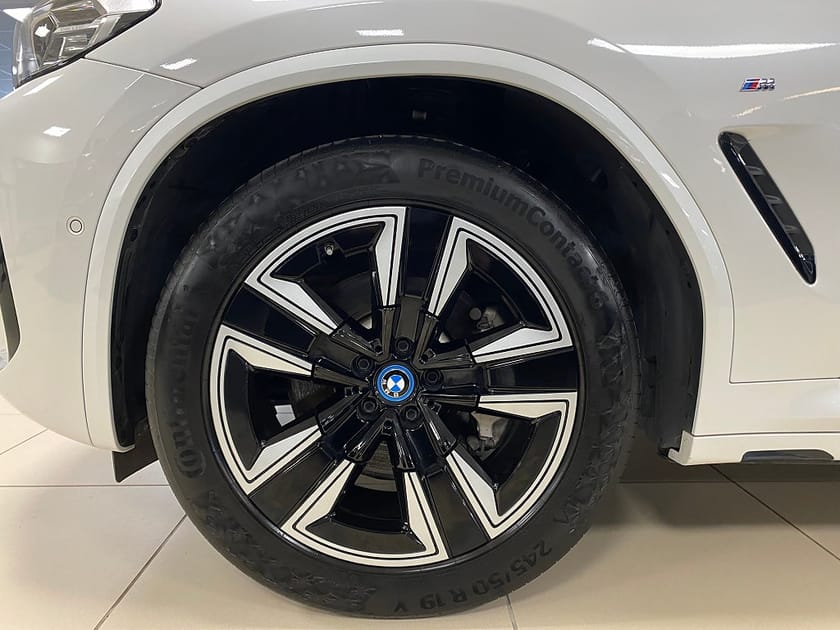 Bild 2 av BMW iX3