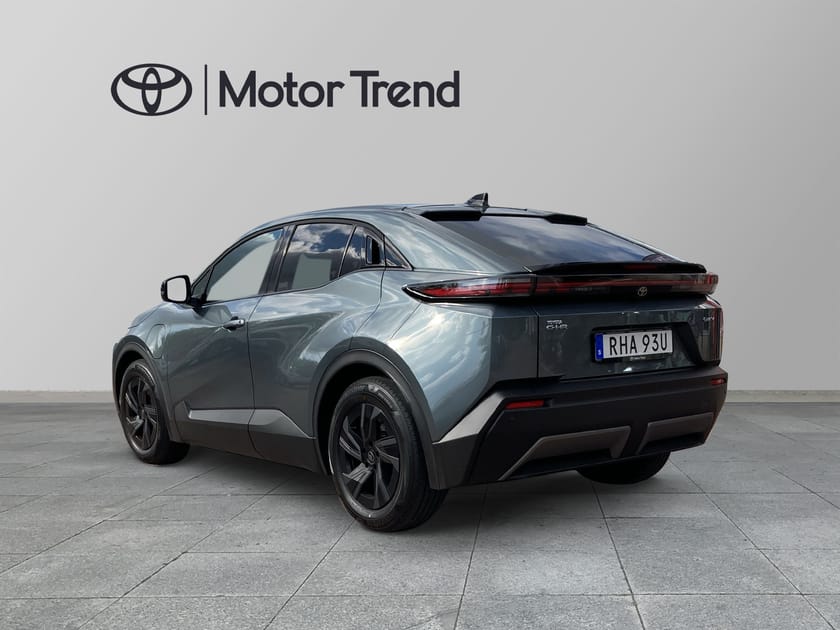 Bild 2 av Toyota C-HR+