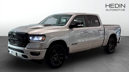 RAM 1500 Dubbelhytt 5'7" box