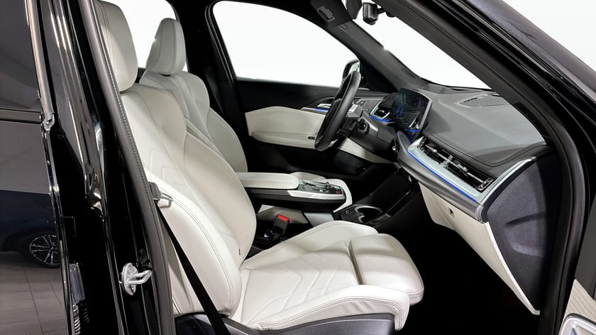 Bild 3 av BMW iX1 xDrive30