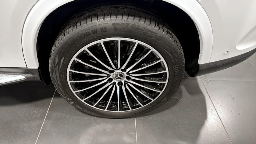Bild 5 av Mercedes-Benz GLC 300 e 4MATIC