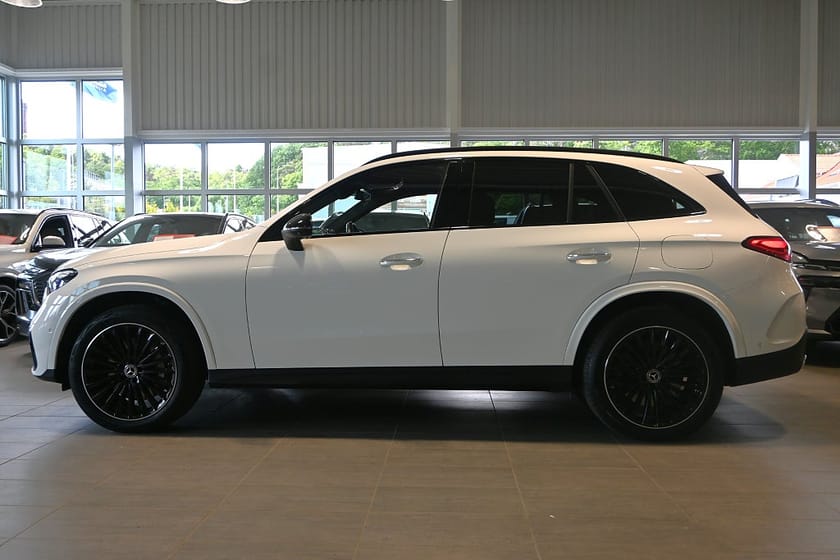 Bild 2 av Mercedes-Benz GLC 300 e 4MATIC