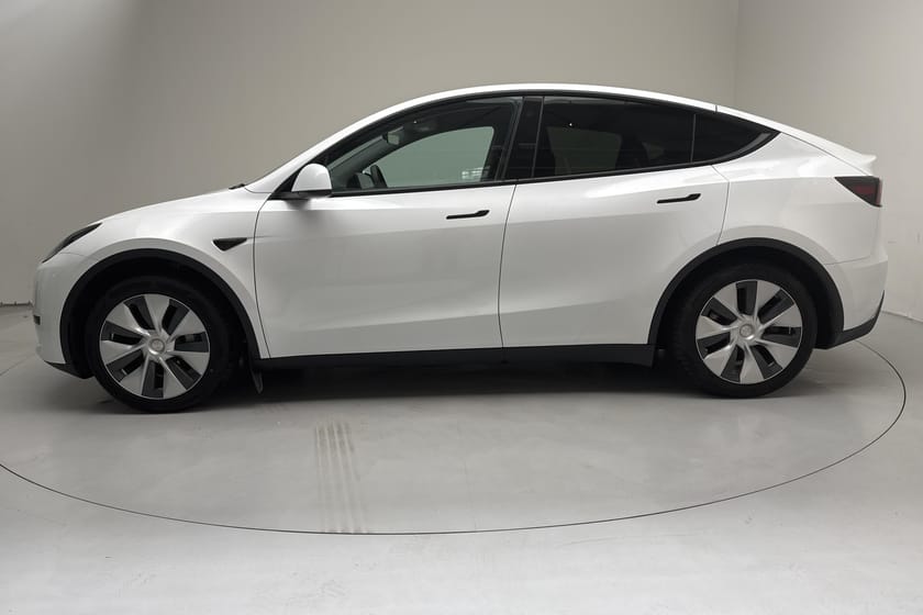 Bild 2 av Tesla Model Y Standard Range RWD