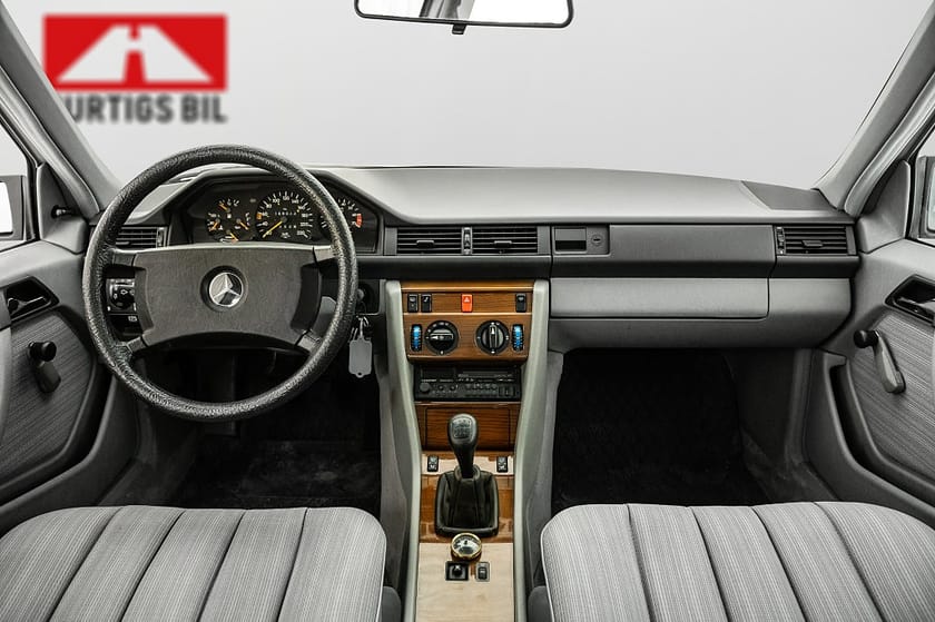Bild 4 av Mercedes-Benz 230 E