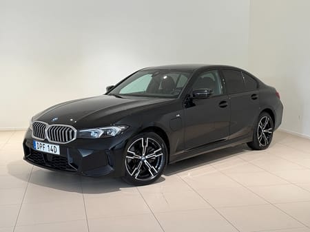 BMW 330e Sedan