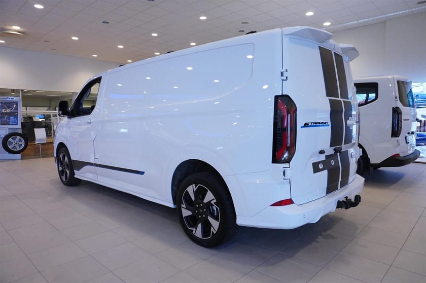 Bild 4 av Ford Transit Custom 82.5 kWh AWD