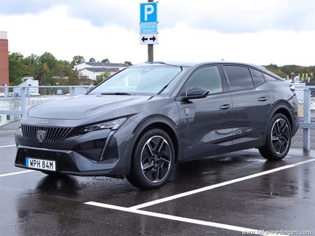 Peugeot 408