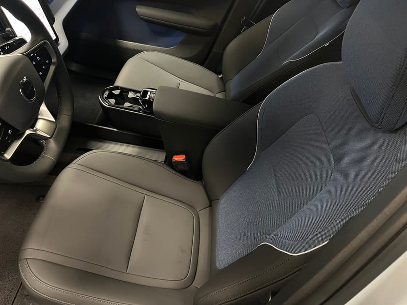 Bild 4 av Volvo EX30 P5 Long Range